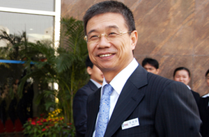 麗珠集團榮獲“廣東省醫藥行業杰出貢獻企業”，董事長朱保國當選“廣東省醫藥行業領軍人物”。